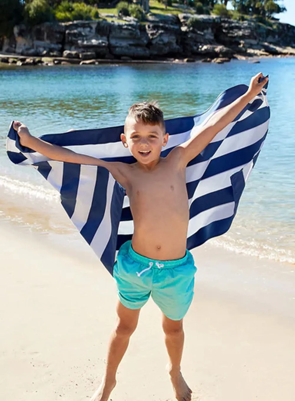 Dock & Bay Microfibre Beach Towel in Whitsunday Blue